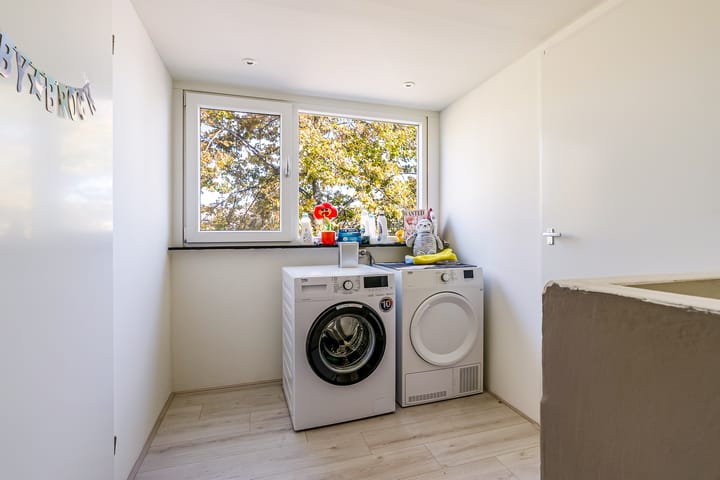 Foto 45 van Alban Bergstraat 2