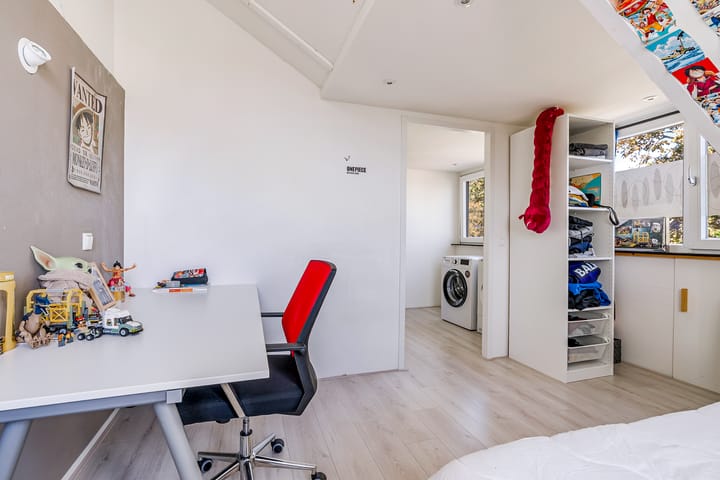 Foto 46 van Alban Bergstraat 2