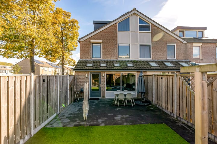 Foto 50 van Alban Bergstraat 2