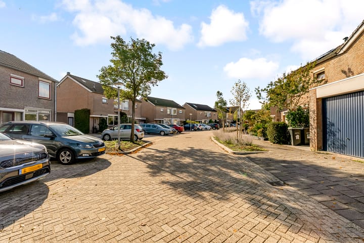 Foto 63 van Alban Bergstraat 2