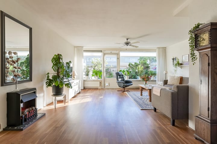 Photo 2 of Olieslager 14