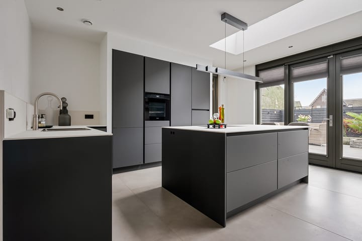 Photo 10 of Vlaserf 8