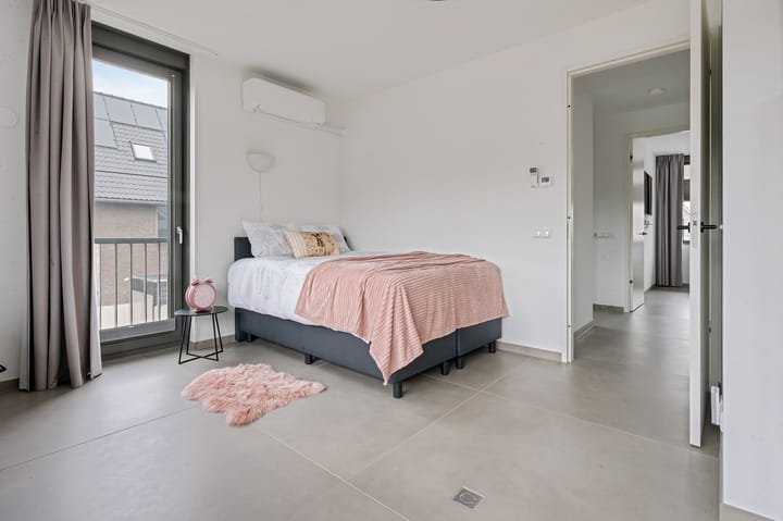 Photo 24 of Vlaserf 8