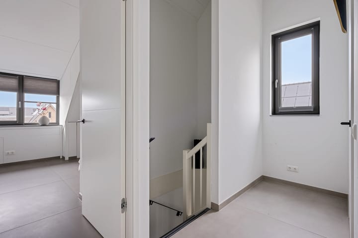 Photo 27 of Vlaserf 8