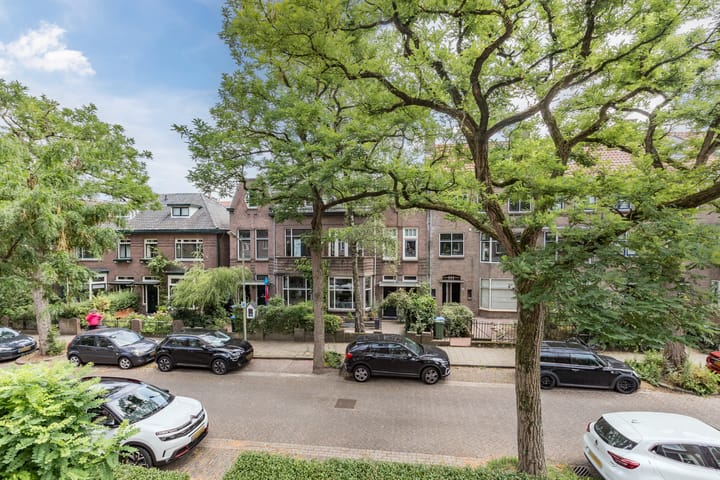 Foto 12 van Ruisdaelstraat 70