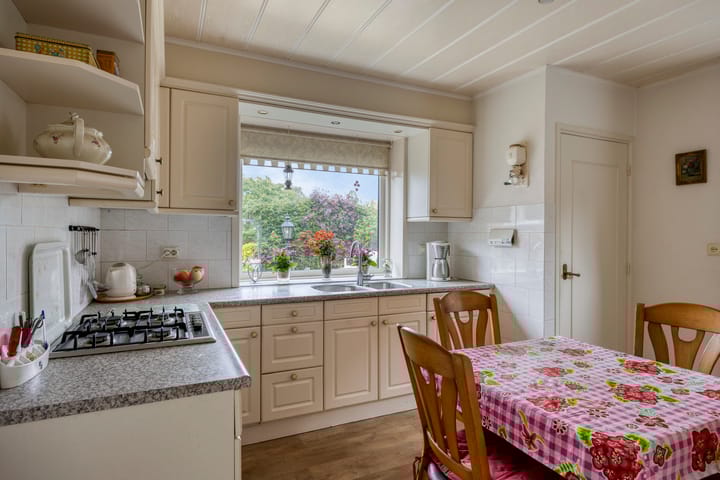 Foto 10 van Pakhuisweg 12