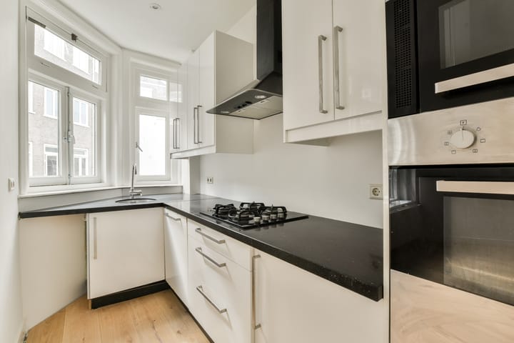 Foto 9 van Tweede Helmersstraat 9-1