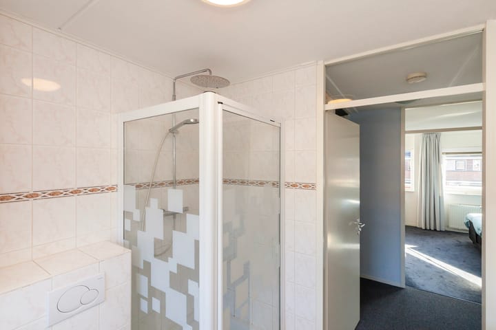 Photo 27 of Purperreiger 17