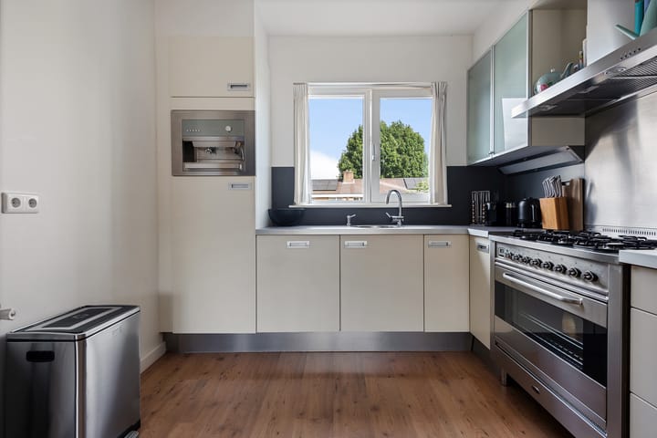 Photo 15 of Generaal Linckerslaan 30