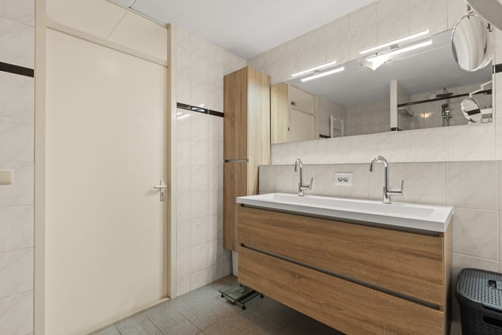 Photo 4 of Leidenweg 4