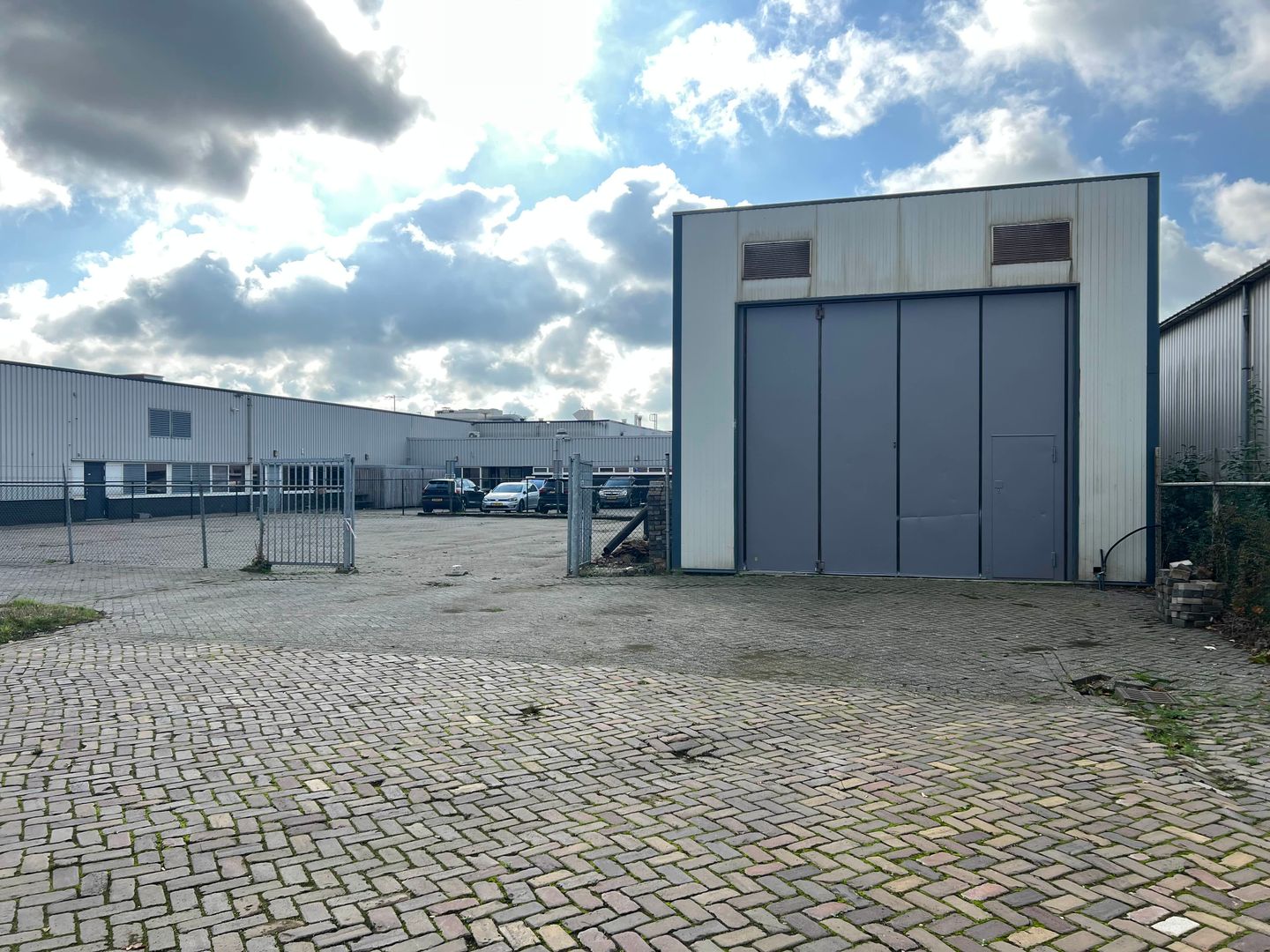 View photo 2 of Heuningstraat 23-c