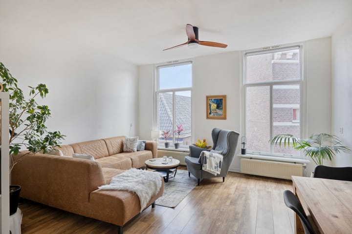 Foto 1 van Schoolstraat 10-03