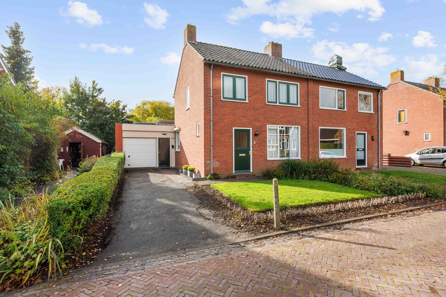 Photo 1 of Plantsoenstraat 7