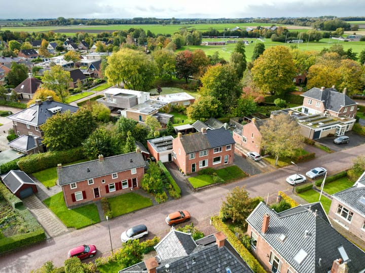 Photo 3 of Plantsoenstraat 7