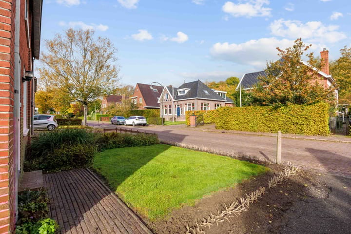 Photo 5 of Plantsoenstraat 7