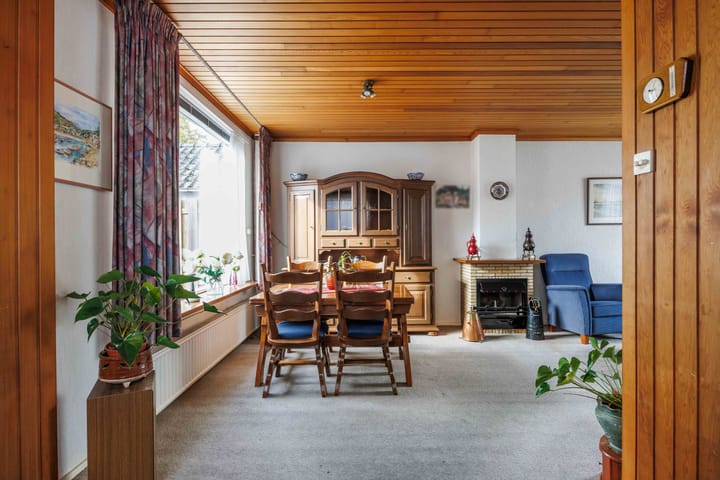 Photo 13 of Plantsoenstraat 7