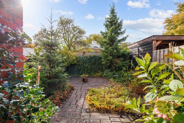 Photo 30 of Plantsoenstraat 7