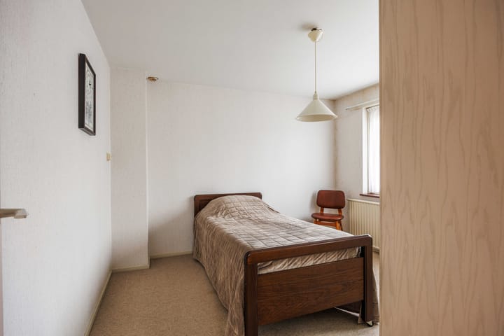 Photo 21 of Plantsoenstraat 7