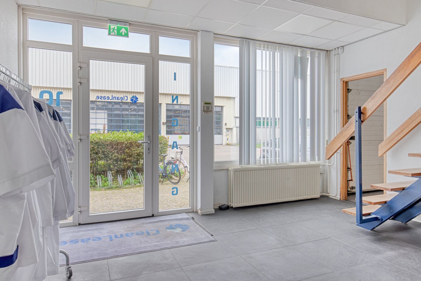 Bekijk foto 3 van Industrieweg 10