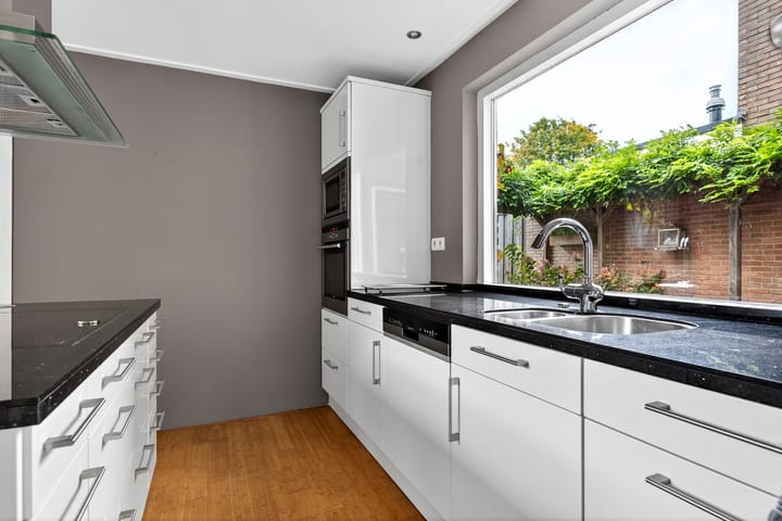 Photo 12 of Zuid Esmarkerrondweg 78