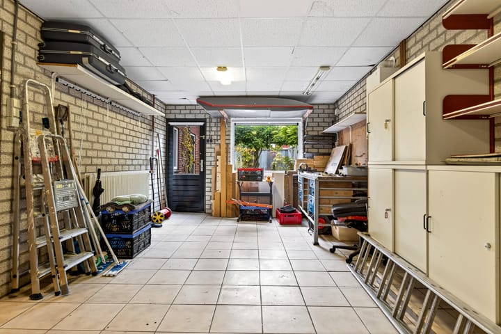 Photo 33 of Zuid Esmarkerrondweg 78