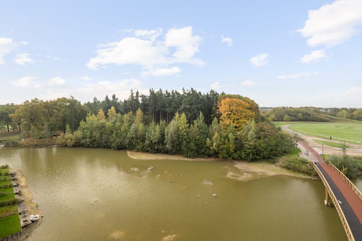 Foto 24 van Meerring 148