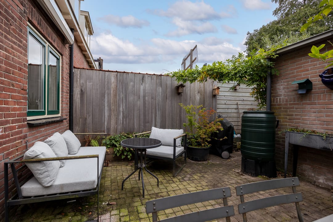 Photo 11 of Leeghwaterstraat 97