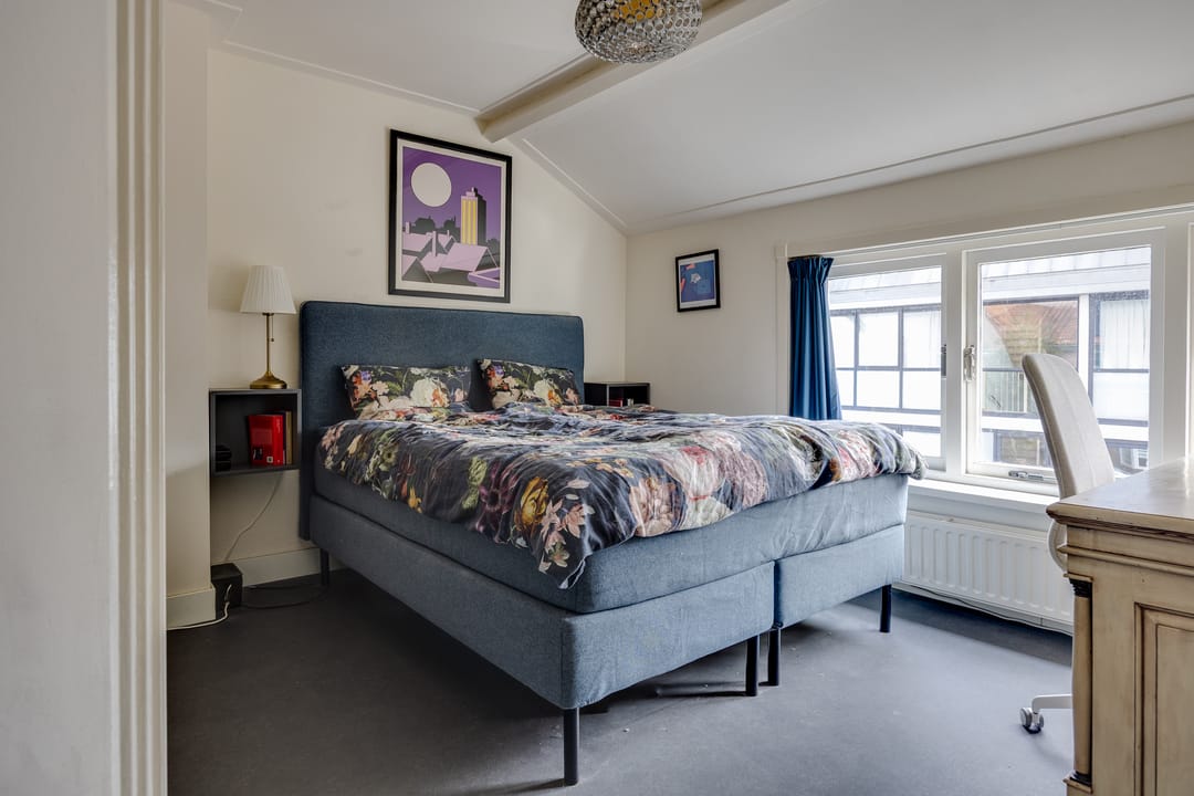 Photo 17 of Leeghwaterstraat 97