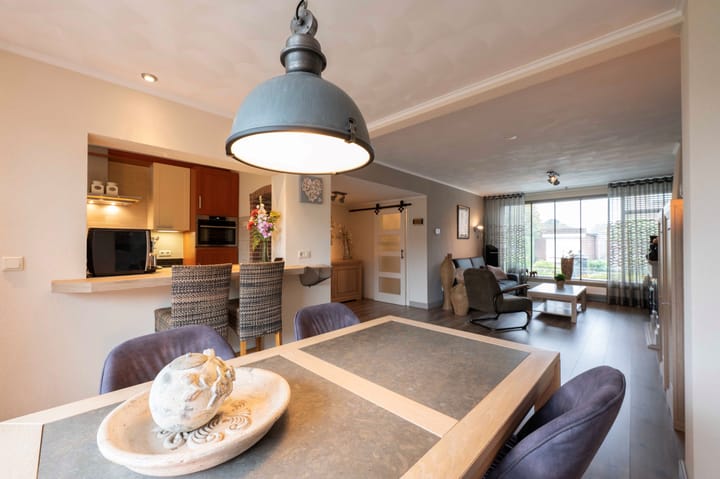 Foto 15 van Meidoornstraat 25