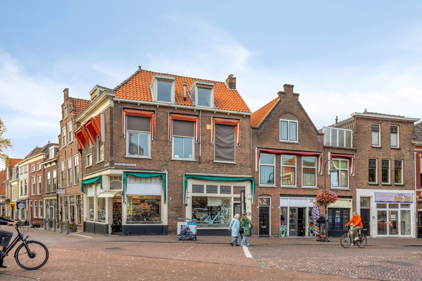 View photo 2 of Nieuwe Langendijk 2-B