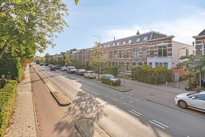 Foto 32 van Weeresteinstraat 77