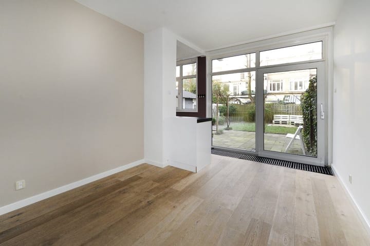 Photo 7 of Stuyvesantstraat 272