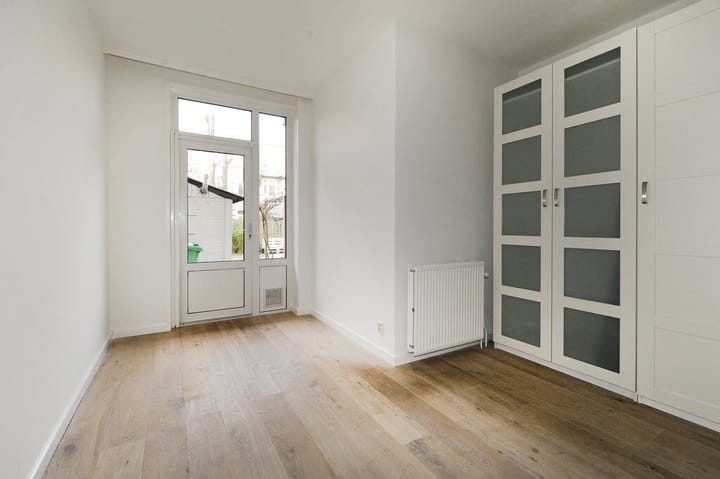 Photo 12 of Stuyvesantstraat 272