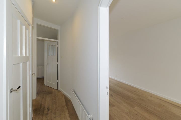 Photo 13 of Stuyvesantstraat 272