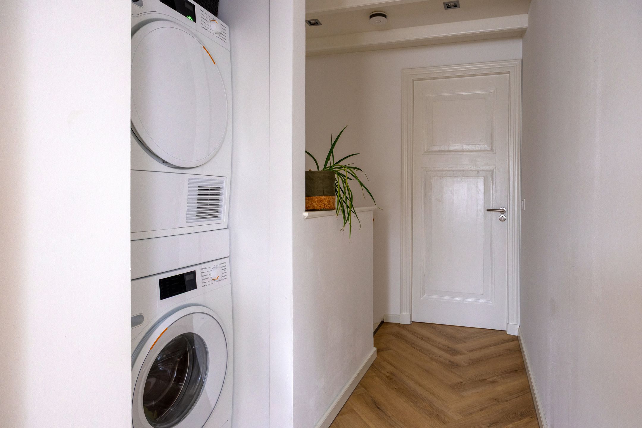 Foto 24 van Bloemstraat 18