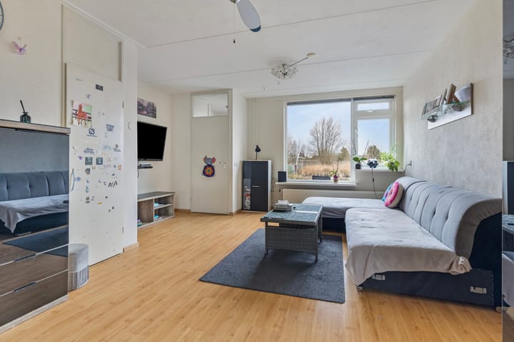 Photo 2 of Emmakade 7