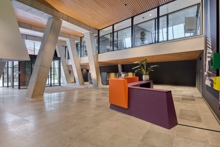 Photo 4 of Vincent van den Heuvellaan 33