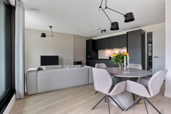 Photo 15 of Vincent van den Heuvellaan 33