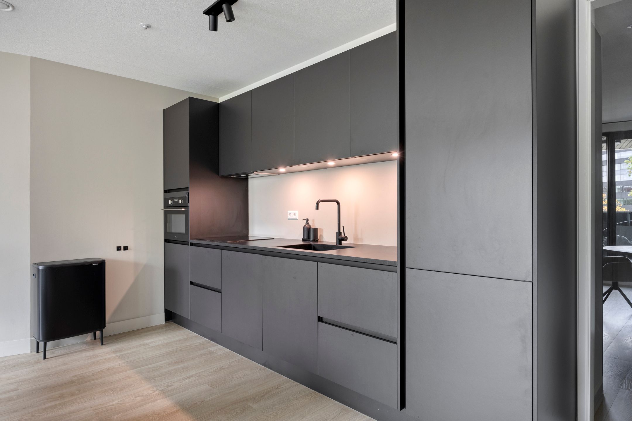 Foto 18 van Vincent van den Heuvellaan 33