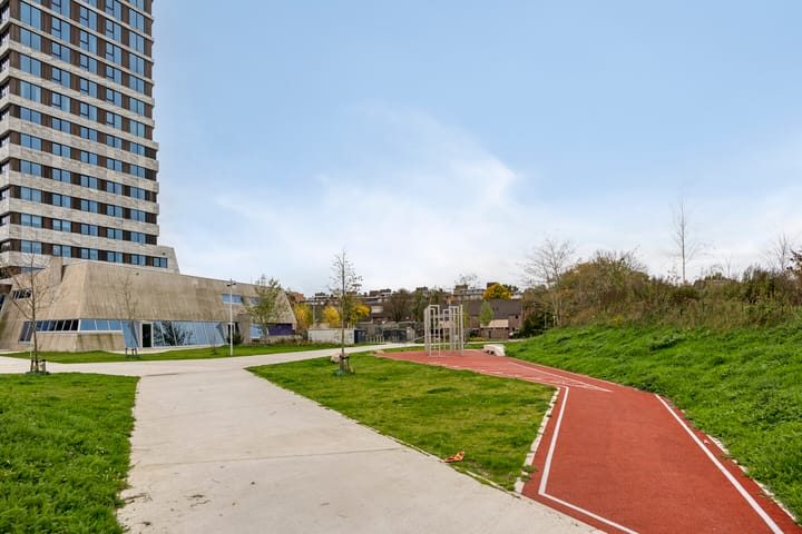 Photo 34 of Vincent van den Heuvellaan 33