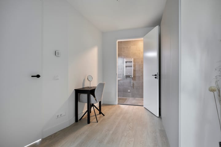 Photo 28 of Vincent van den Heuvellaan 33