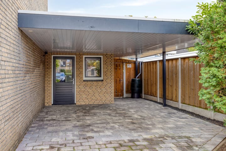 Foto 32 van Clematisstraat 25