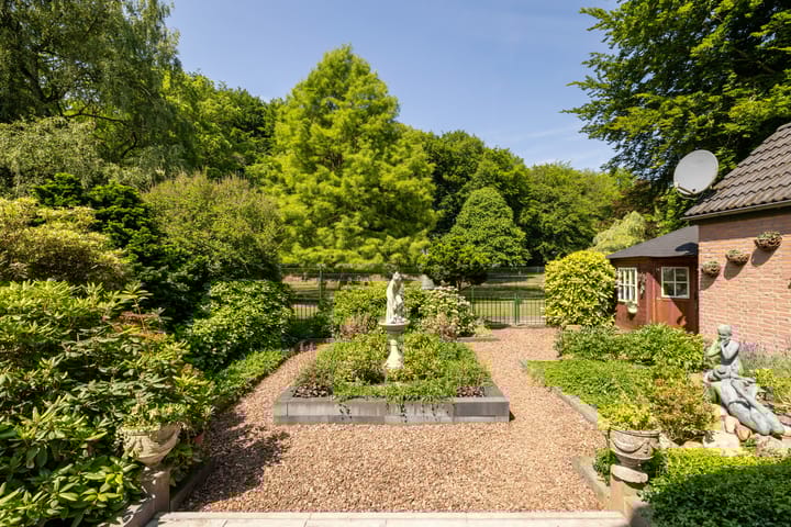 Photo 41 of Albert Neuhuyslaan 23