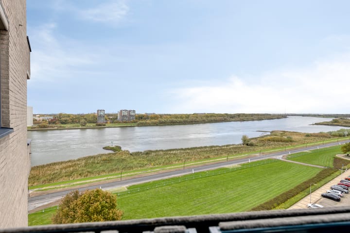 Foto 2 van Maasboulevard 48-J