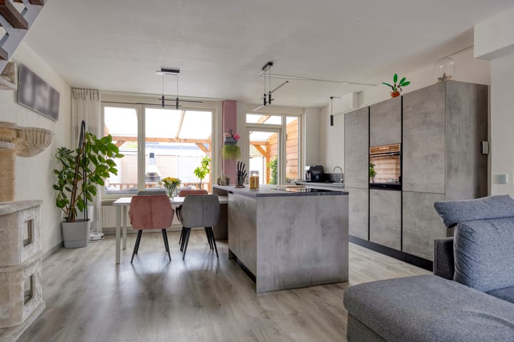 Foto 4 van Vriesenenk 182