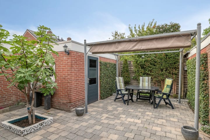 Foto 18 van Bernhardlaan 15