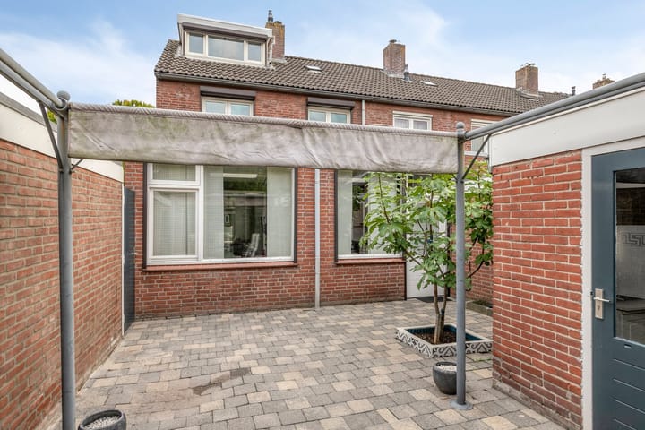 Foto 19 van Bernhardlaan 15