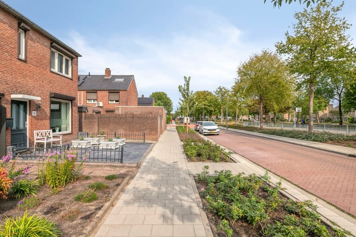 Foto 20 van Bernhardlaan 15