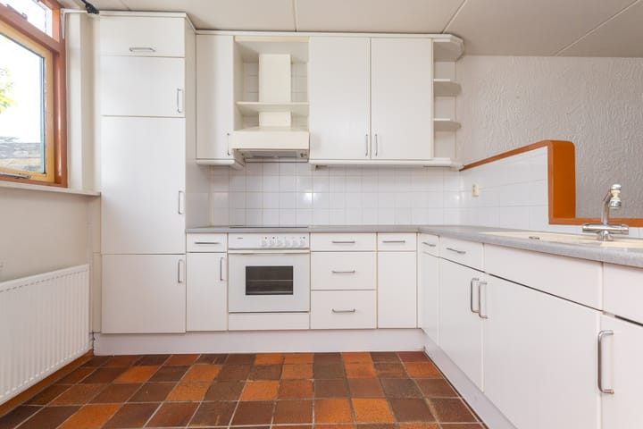 Foto 12 van Weegbree 49