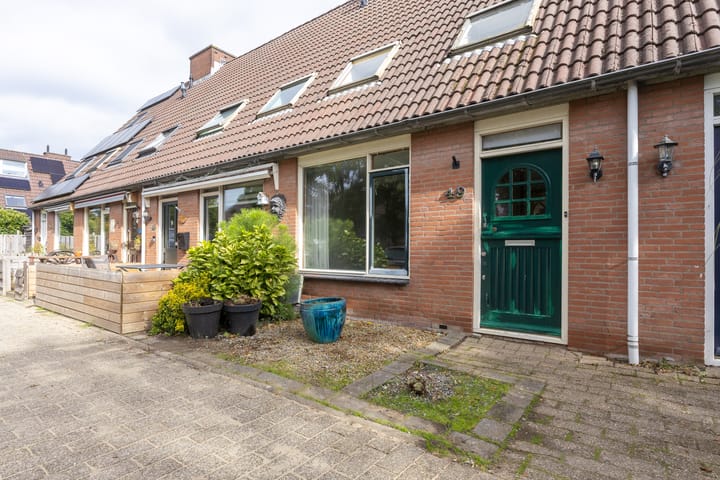 Foto 30 van Weegbree 49